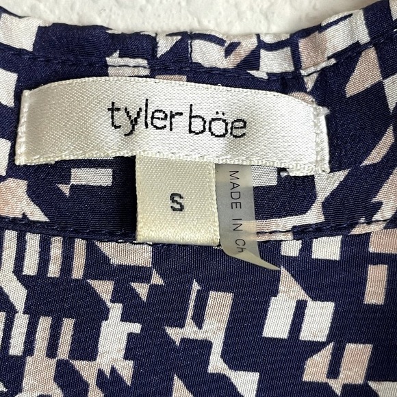 Tyler Boe Silk Long Line Button‎ Popover Tunic Top Size S Blue Cream Beige - Picture 9 of 10